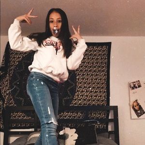 Meet your Posher, Abigail